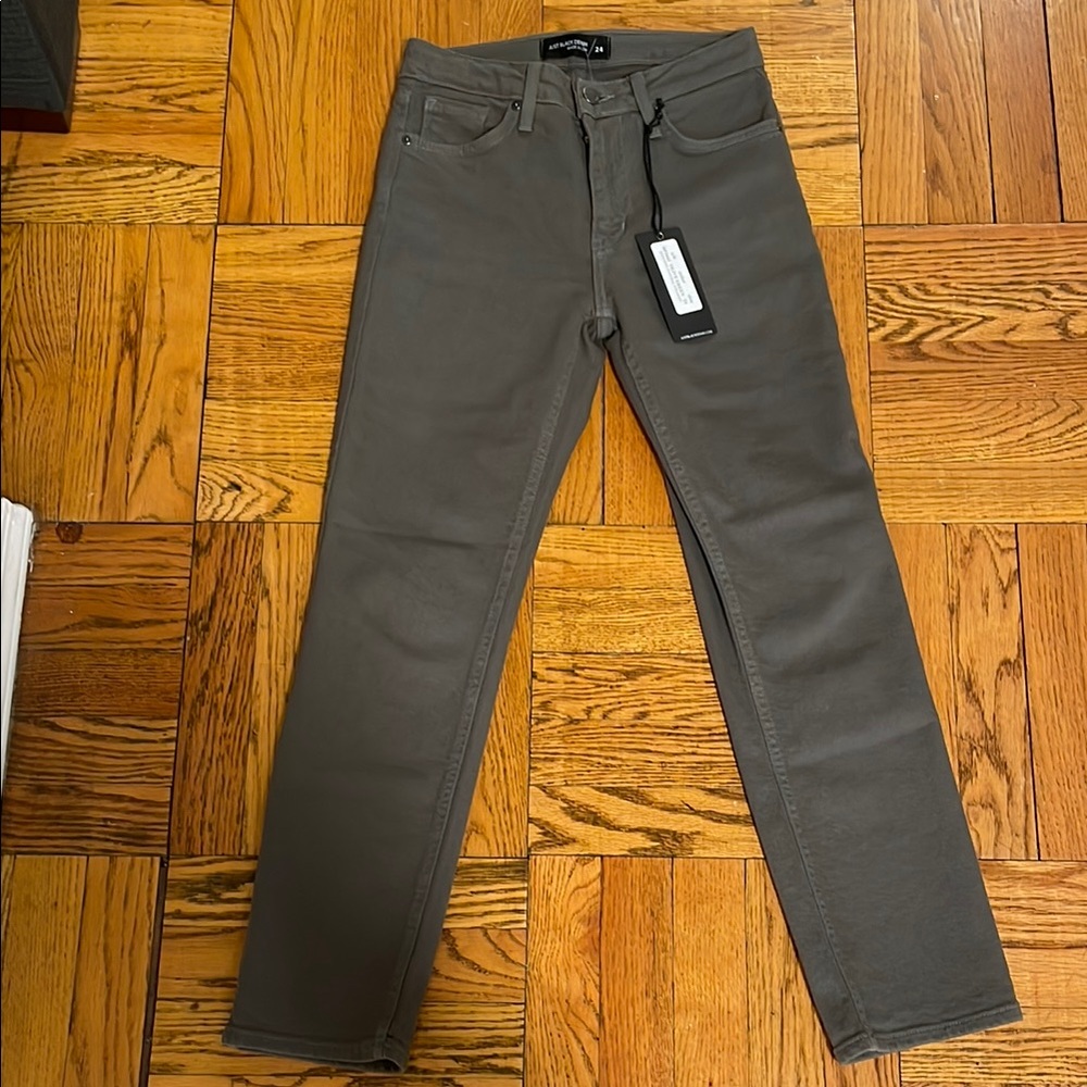 NWT Just Black Denim Women’s Mid/High Rise Olive Green Jeans - Straight Leg